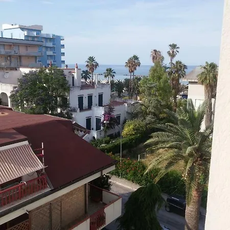 Casa Vacanze Lungomare Semesterbostad